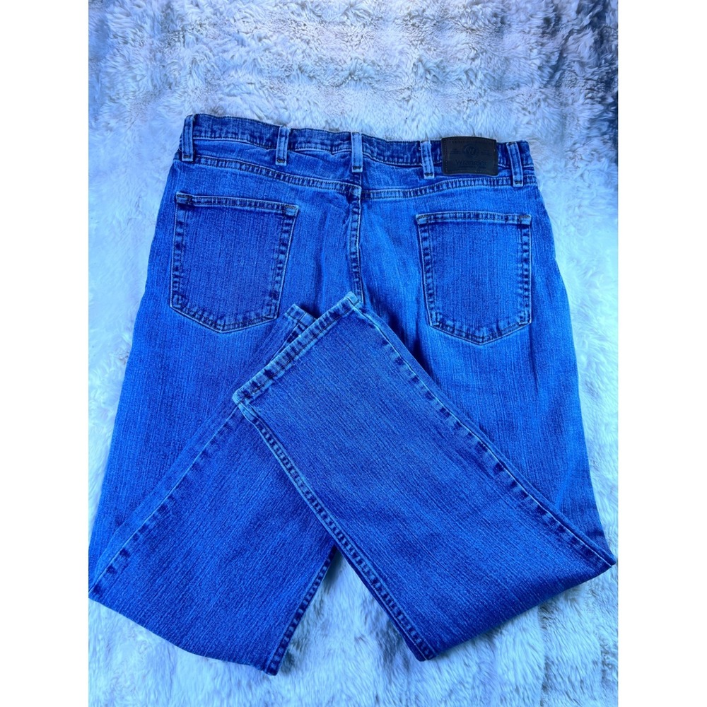Wrangler Authentic Jeans Mens 38x30 Blue Medium Wash Straight Leg Hero Denim A17
